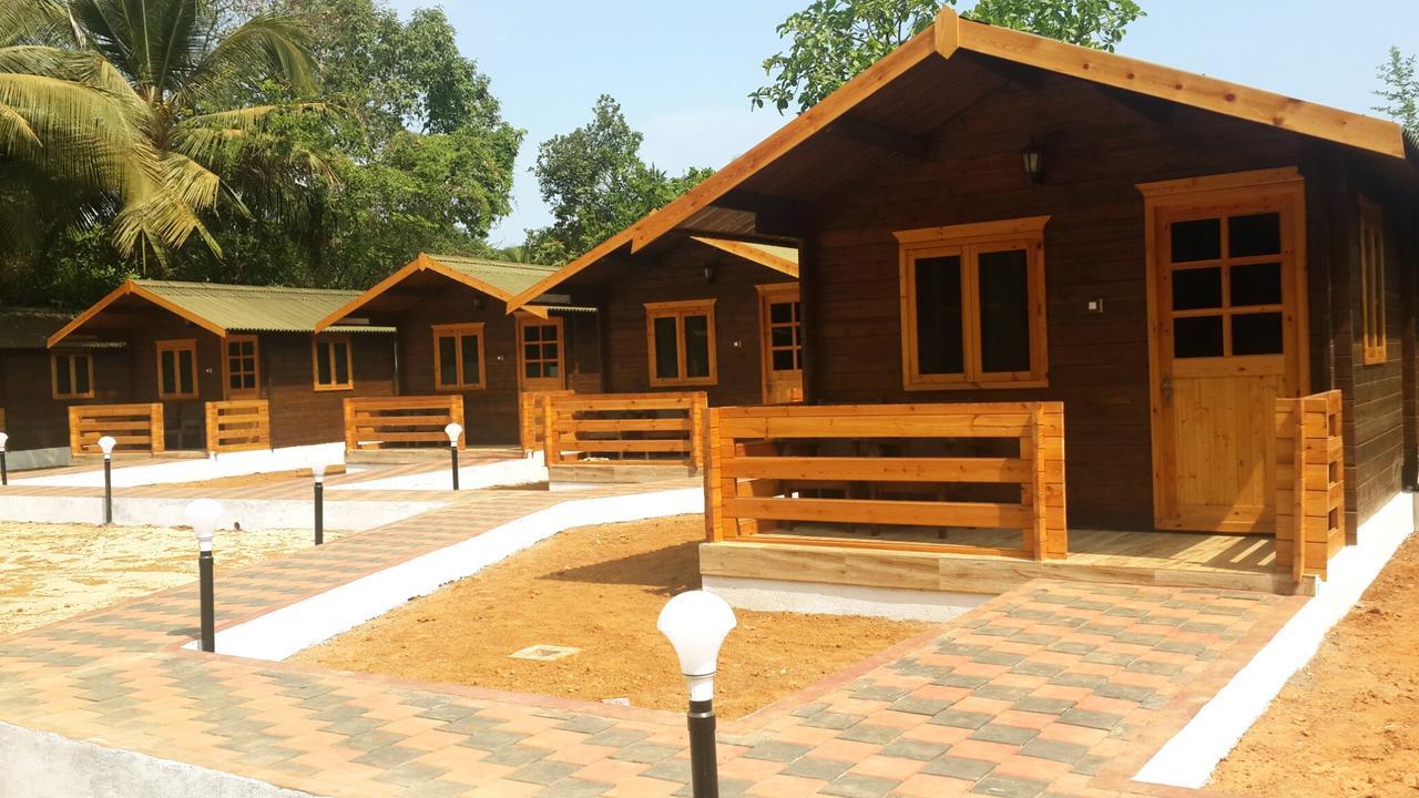 Kudle Ocean Front Resort Гокарна Екстериор снимка