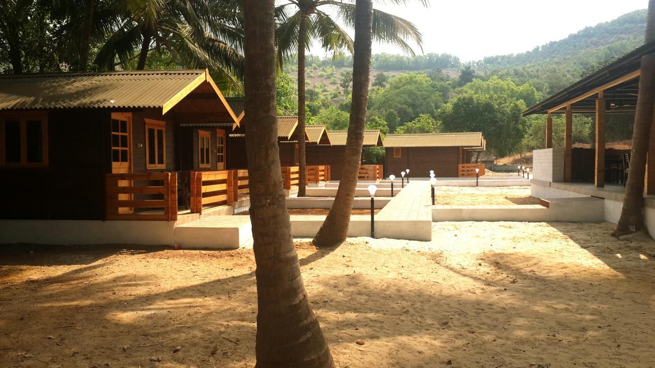 Kudle Ocean Front Resort Гокарна Екстериор снимка