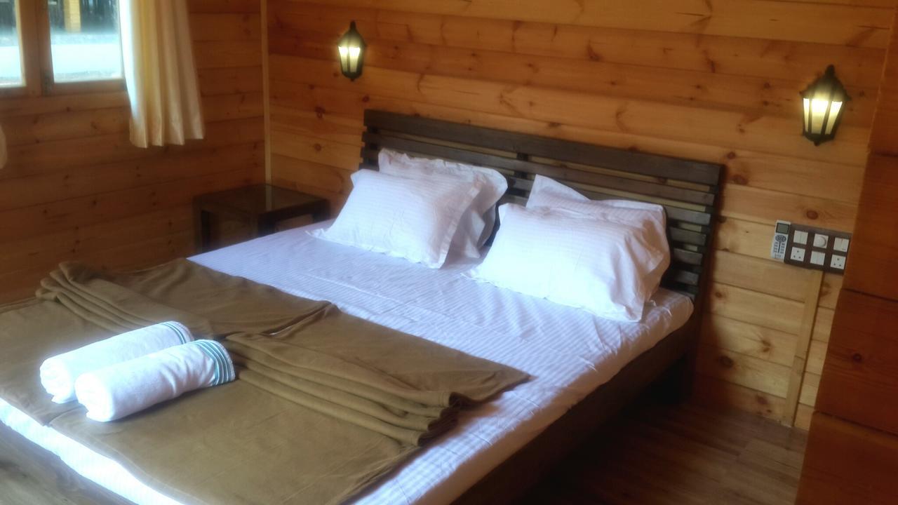 Kudle Ocean Front Resort Гокарна Екстериор снимка