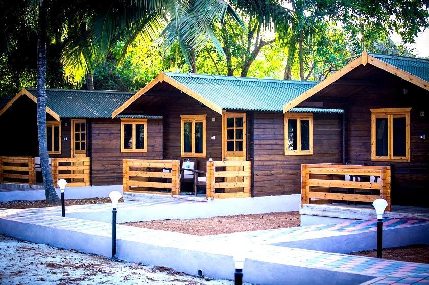 Kudle Ocean Front Resort Гокарна Екстериор снимка
